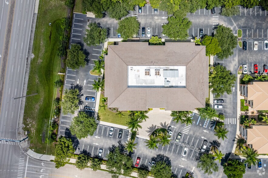 More Photos Of 1395 Panther Ln, Naples Office For Lease