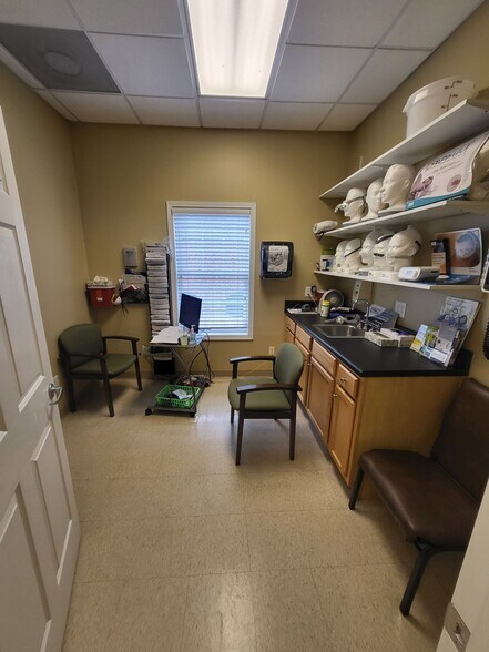 More Photos Of 111 Laurel Creek Rd Se, Calhoun Medical For Lease