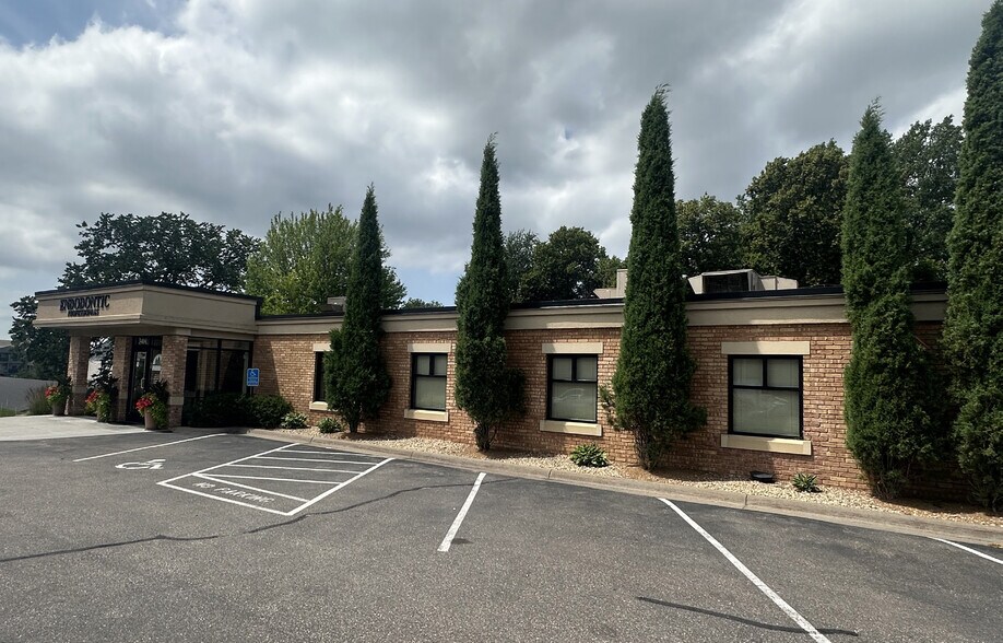 More Photos Of 3401 N Highway 169, Plymouth Medical For Sale