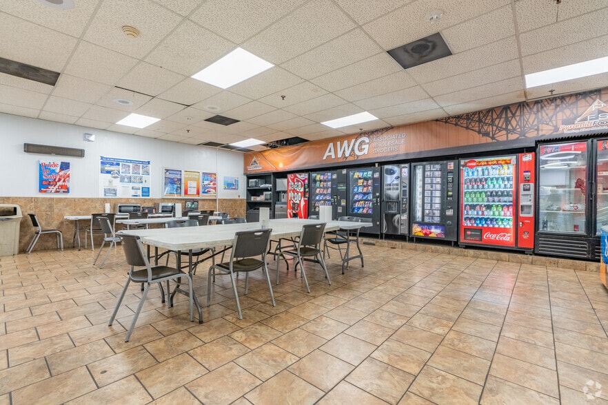 More Photos Of 2929 Stateline Rd, Southaven Refrigeration Cold Storage For Sale