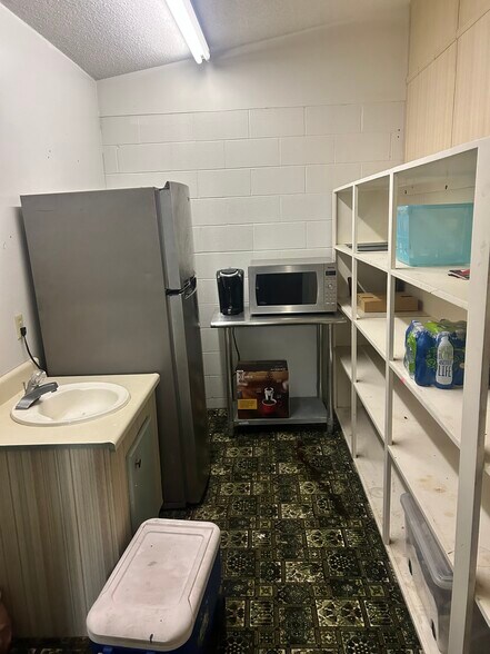 More Photos Of 205 E 16th St, Alma Office For Sale