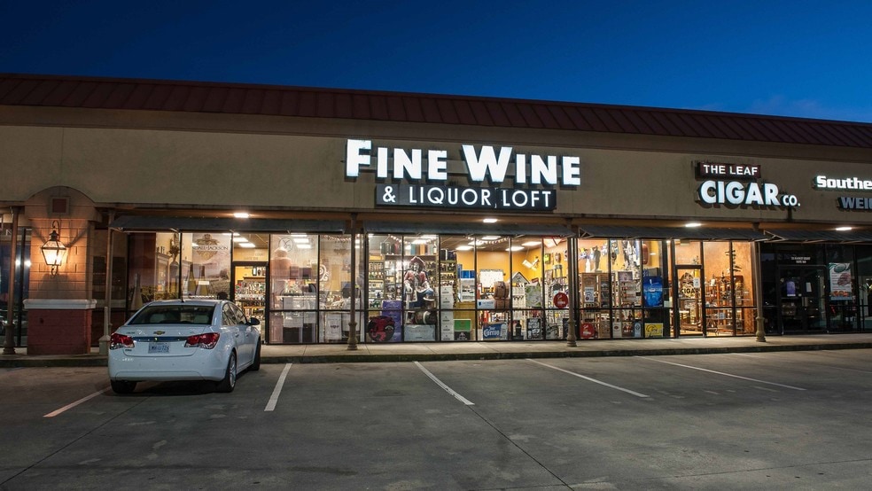 More Photos Of 28 Market Ct, Hattiesburg General Retail For Lease