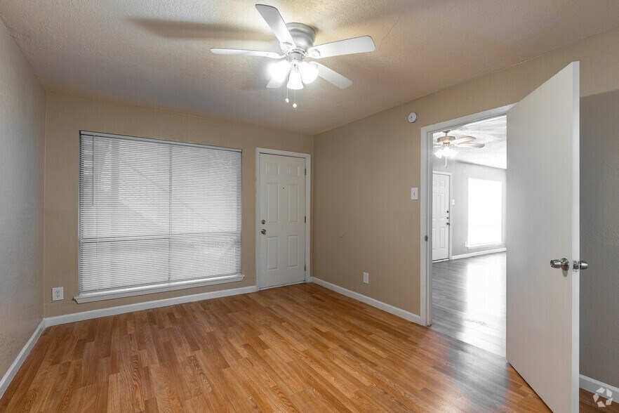 More Photos Of 14000 Esperanza Rd, Dallas Apartments For Sale