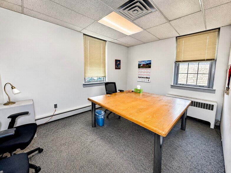 More Photos Of 102 Washington St, Manlius Office For Sale