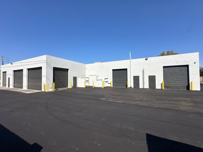 More Photos Of 21401 N 7th Ave, Phoenix Warehouse For Lease