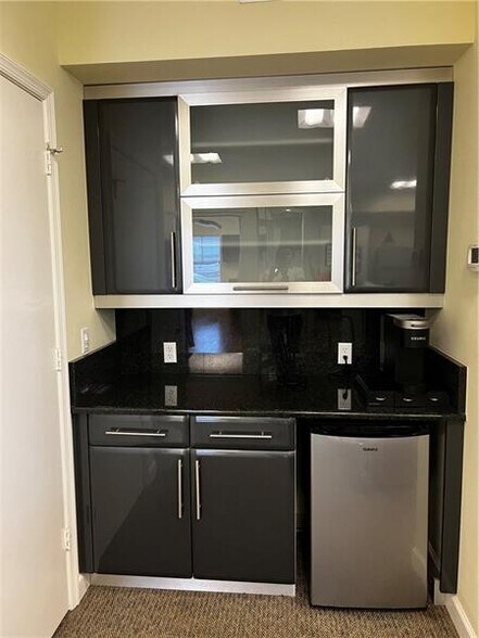 More Photos Of 124 N Swinton Ave, Delray Beach Office For Sale