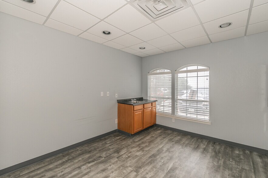 More Photos Of 2014 Justin Rd, Highland Village Medical For Lease