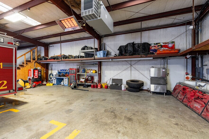 More Photos Of 101 Ewing St, Ferris Police Fire Station For Sale