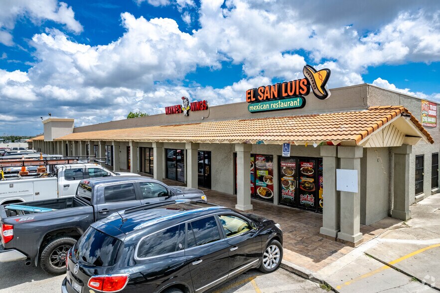 More Photos Of 4429-4455 Walzem Rd, San Antonio General Retail For Lease