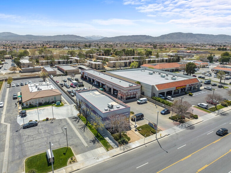 More Photos Of 3084 E Palmdale Blvd, Palmdale Auto Repair For Lease