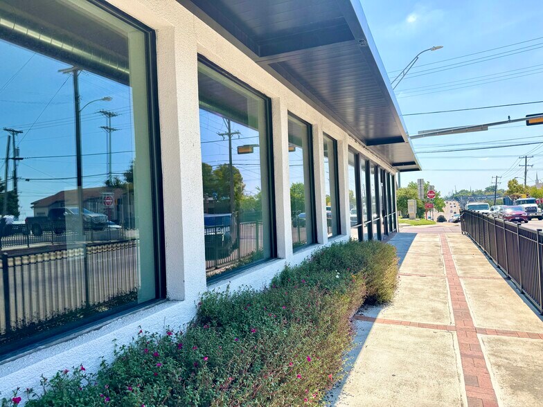 More Photos Of 115 S Goliad St, Rockwall Storefront Retail Office For Lease