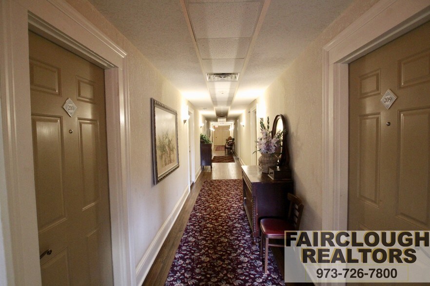More Photos Of 430 Front St, Belvidere Hotel For Sale