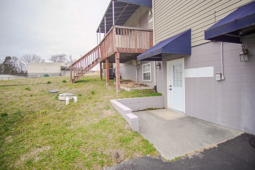 More Photos Of 11729 Chapman Hwy, Seymour Medical For Lease