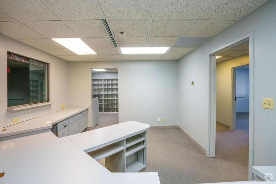 More Photos Of 190 Groton Rd, Ayer Medical For Lease