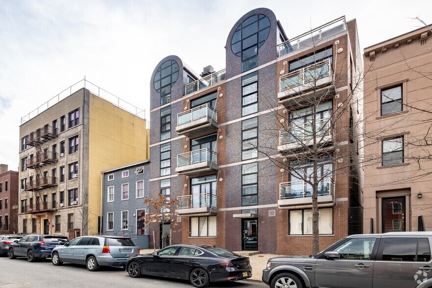 More Photos Of 80-82 Adelphi St, Brooklyn Apartments For Sale
