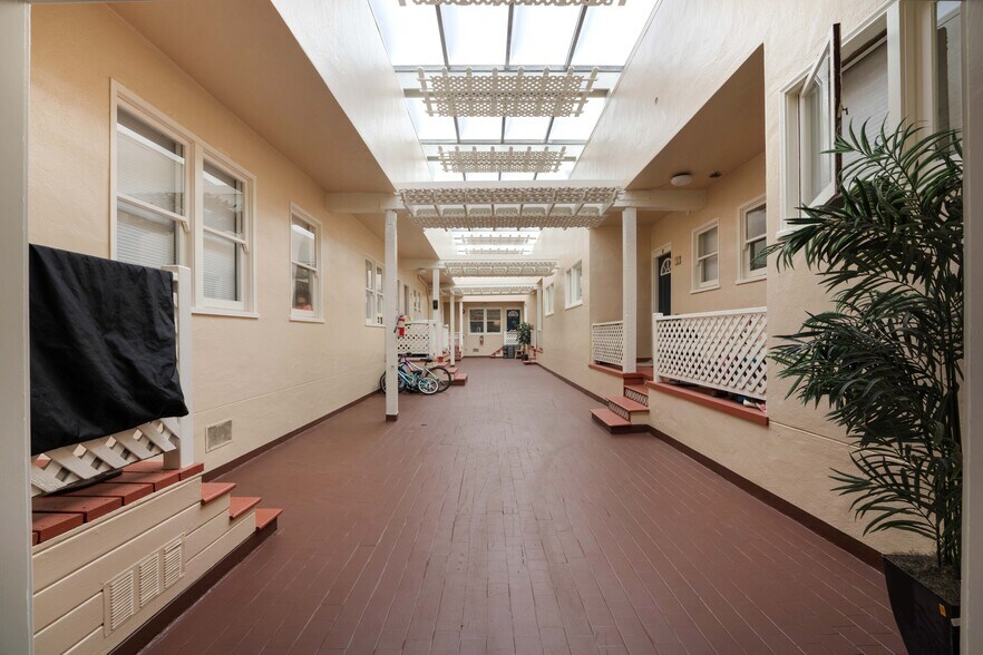 More Photos Of 1716-1732 University Ave, Berkeley Apartments For Lease