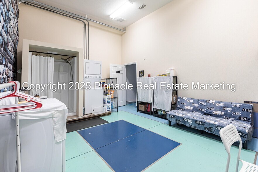 More Photos Of 24630 Sandhill Blvd, Punta Gorda Showroom For Sale