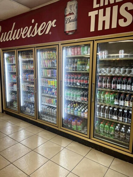 More Photos Of Cherokee St, Lindsay Convenience Store For Lease