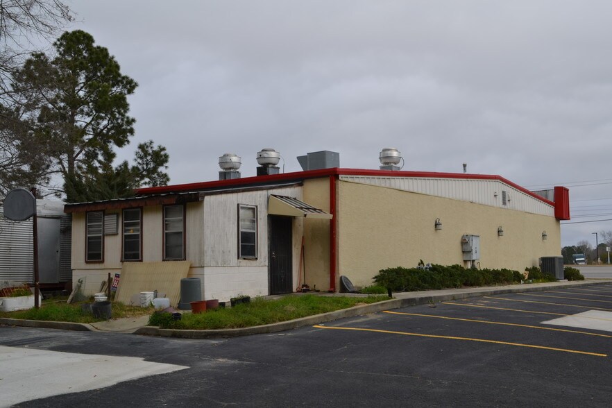 More Photos Of 622 S Main St, Swainsboro Restaurant For Sale