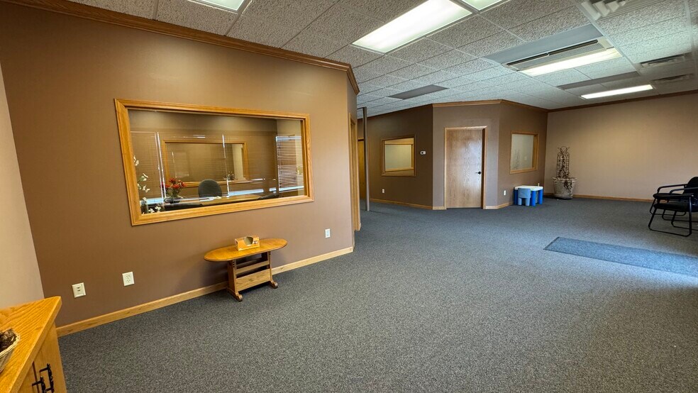 More Photos Of 540 25th Ave N, Saint Cloud Office For Sale