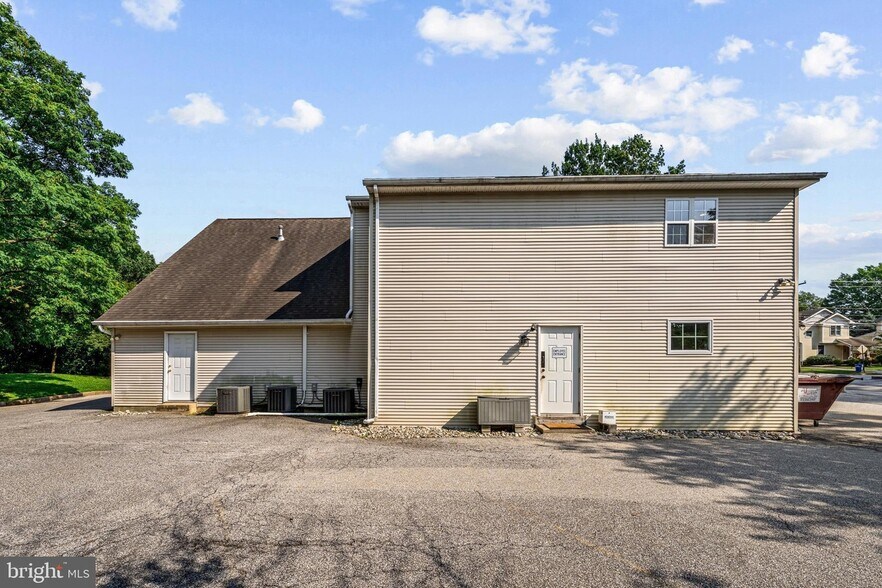 More Photos Of 405 W Wayne Ave, Wayne Office Residential For Sale