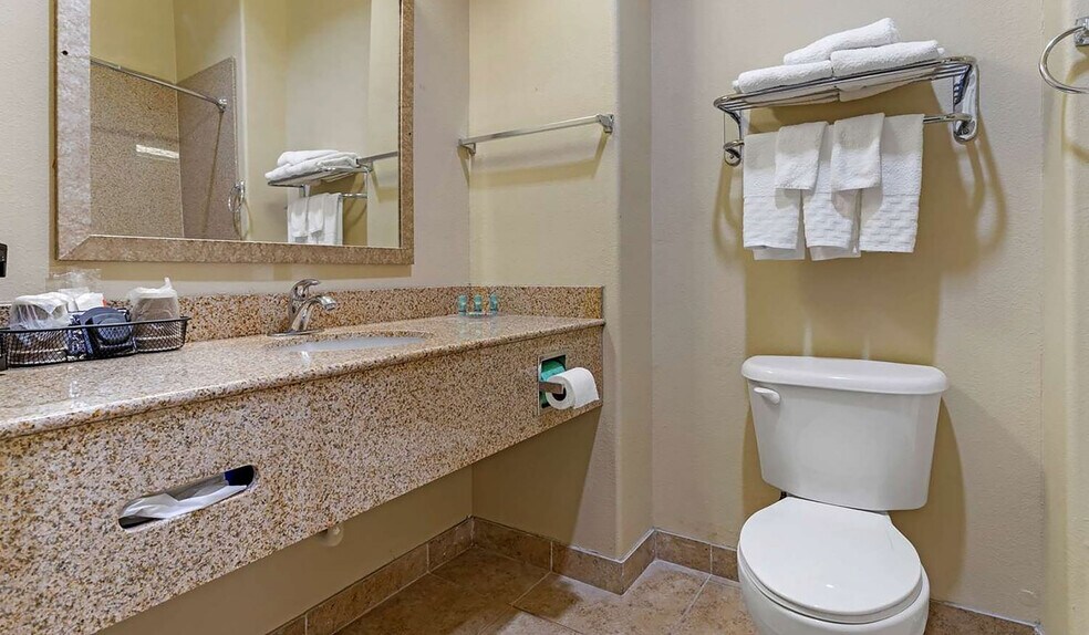 More Photos Of 320 Highway 146 N, Texas City Hotel For Sale