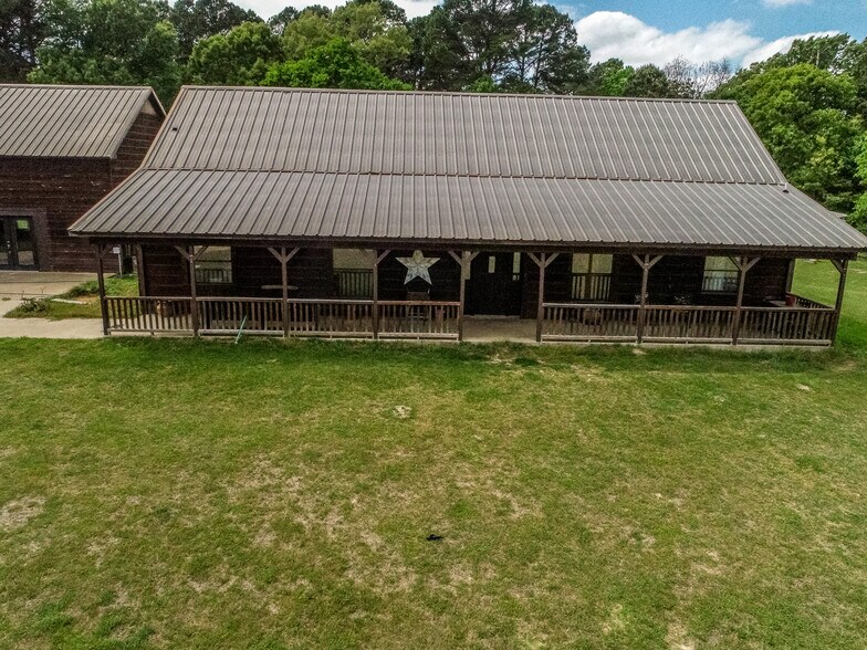 More Photos Of 766 County Road 4640, Winnsboro Specialty For Sale