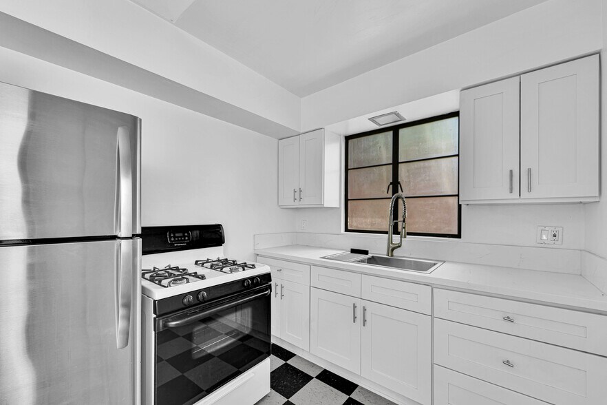 More Photos Of 2556-2664 1/2 W 5th St, Los Angeles Apartments For Sale