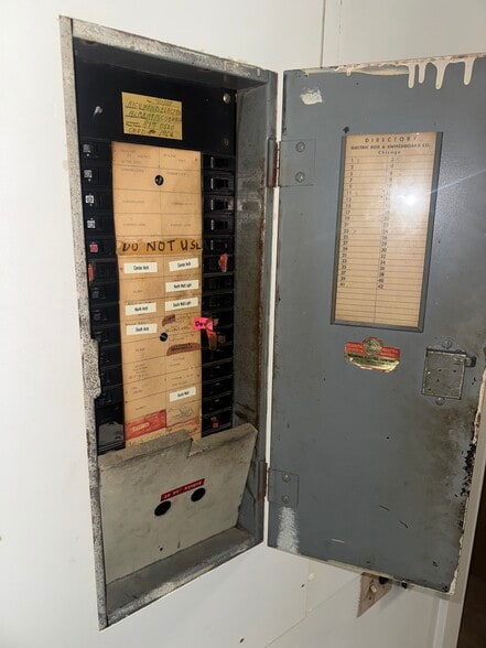 More Photos Of 5001 S Hermitage Ave, Chicago Religious Facility For Sale