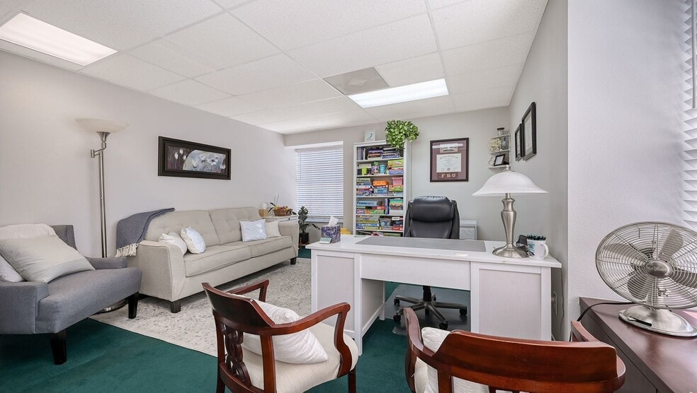 More Photos Of 1505 Tamiami Trl S, Venice Medical For Sale