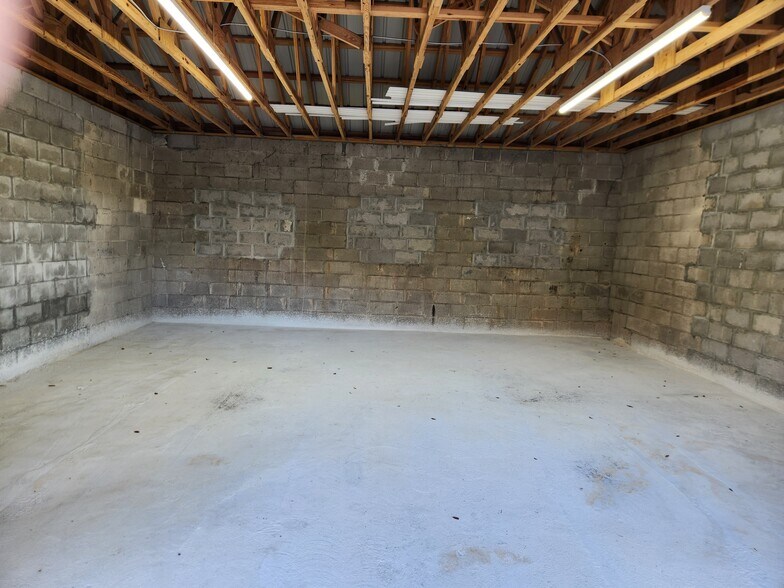 More Photos Of 2400 Newcastle St, Brunswick Office Residential For Lease