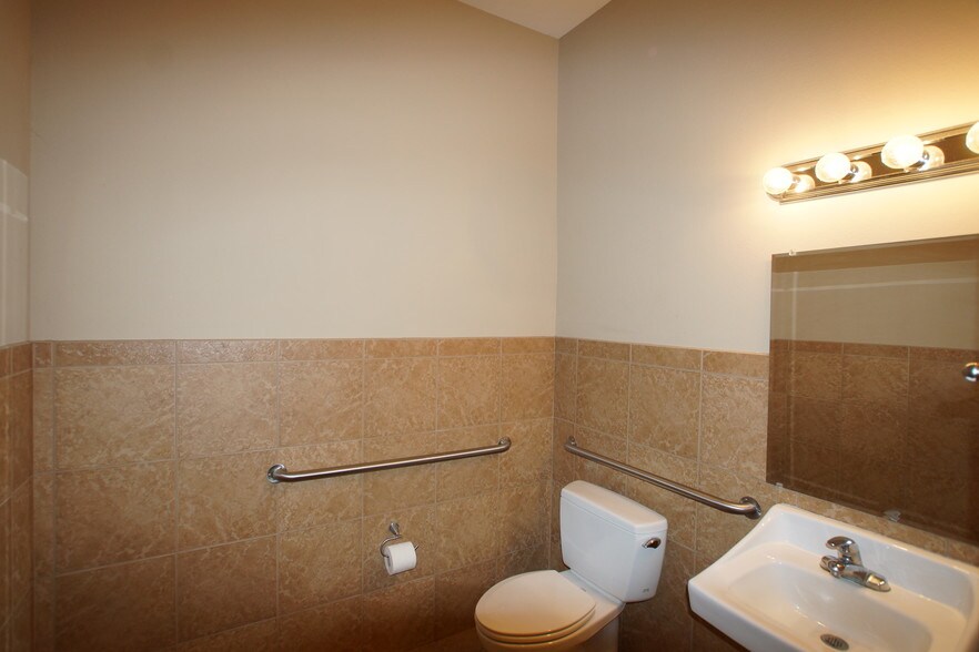 More Photos Of 4501 Cartwright Rd, Missouri City Medical For Lease