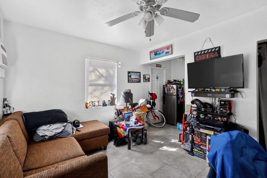 More Photos Of , Hollywood Multifamily For Sale