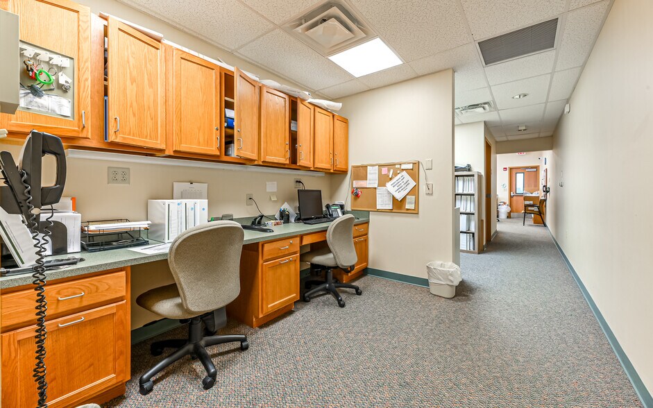 More Photos Of 508-512 N Jefferson st, New Castle Medical For Sale