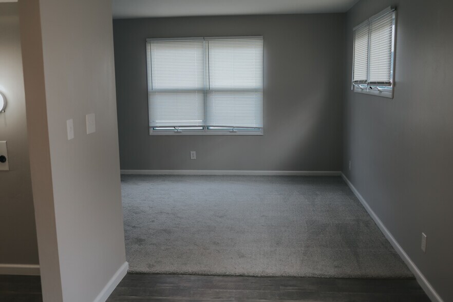 More Photos Of 419 W Main, Du Quoin Multifamily For Sale