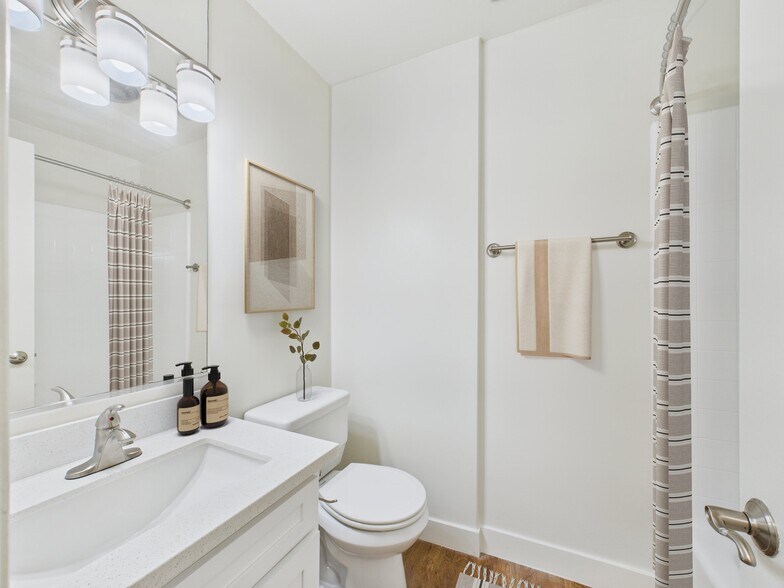 More Photos Of 4573 Willis Ave, Sherman Oaks Apartments For Sale