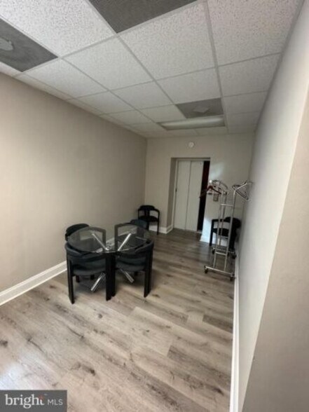 More Photos Of 7544 Holabird Ave, Dundalk Office For Sale