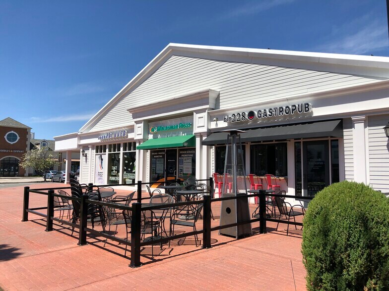 More Photos Of 63 Hebron Ave, Glastonbury Storefront For Lease