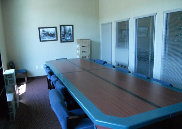 More Photos Of 10 Gilmore Rd, Red Bluff General Retail For Lease