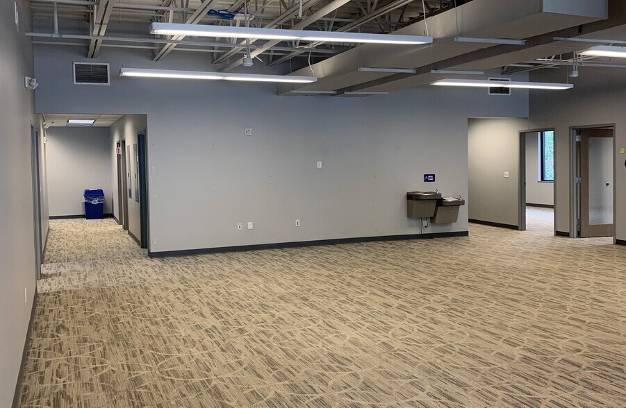 More Photos Of 311-327 Providence Rd, Chapel Hill Office For Lease