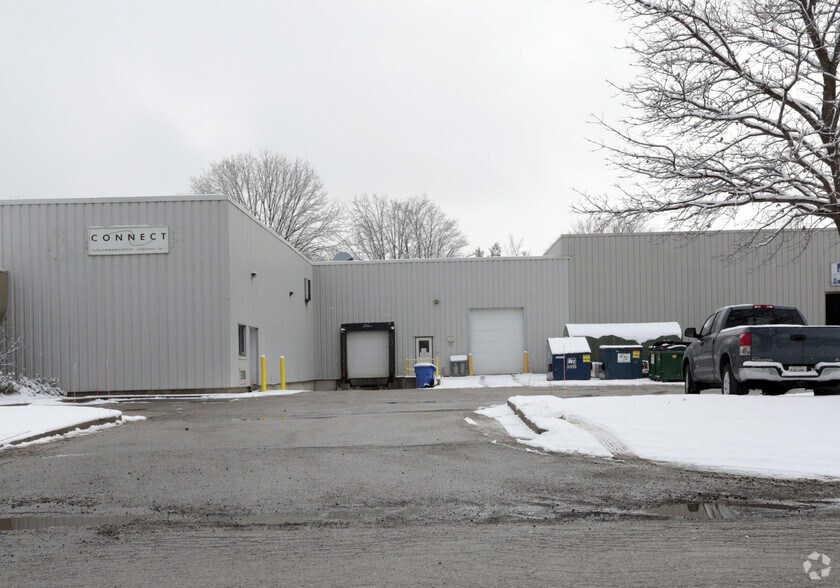 More Photos Of 139 Dearborn Pl, Waterloo Warehouse For Lease