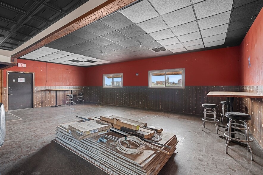 More Photos Of 1204 18th St, Two Rivers Bar For Sale