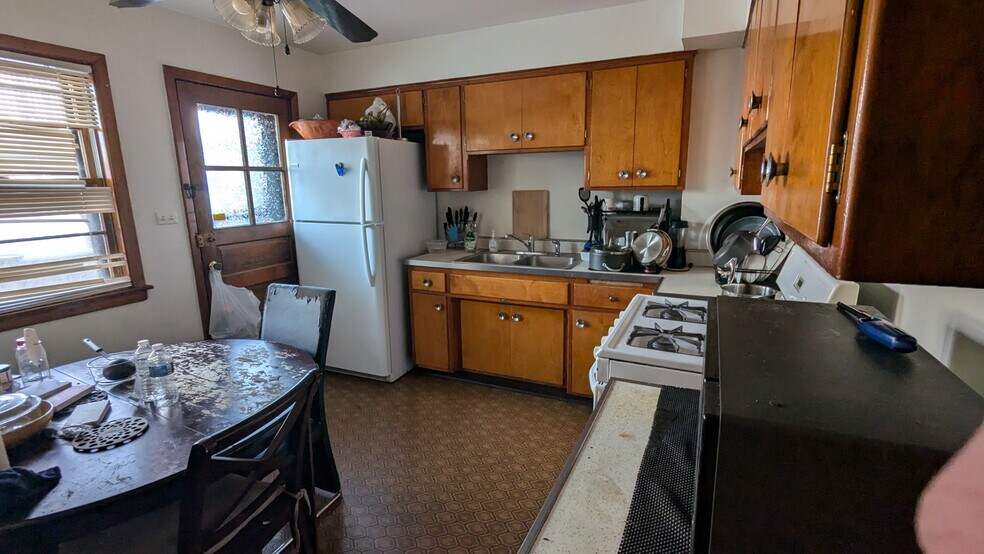 More Photos Of 3865 N Elston Ave, Chicago Apartments For Sale