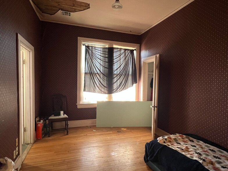 More Photos Of 821 W Broadway St, Muskogee Restaurant For Sale