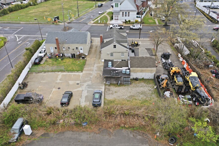 More Photos Of 433 Atlantic Ave, Oceanside Apartments For Sale