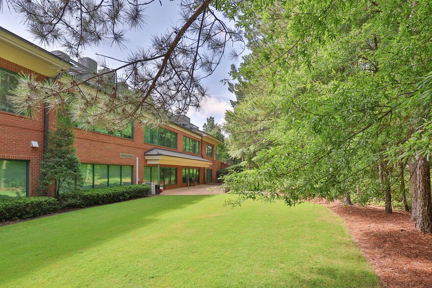 More Photos Of 1100 Brookstone Centre Pky, Columbus Office For Lease