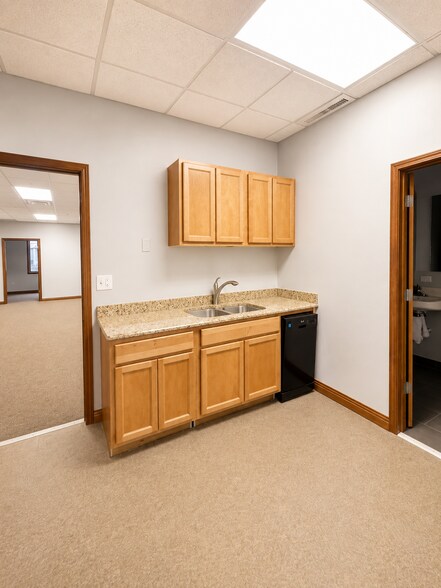More Photos Of 8041 W 186th St, Tinley Park Loft Creative Space For Sale