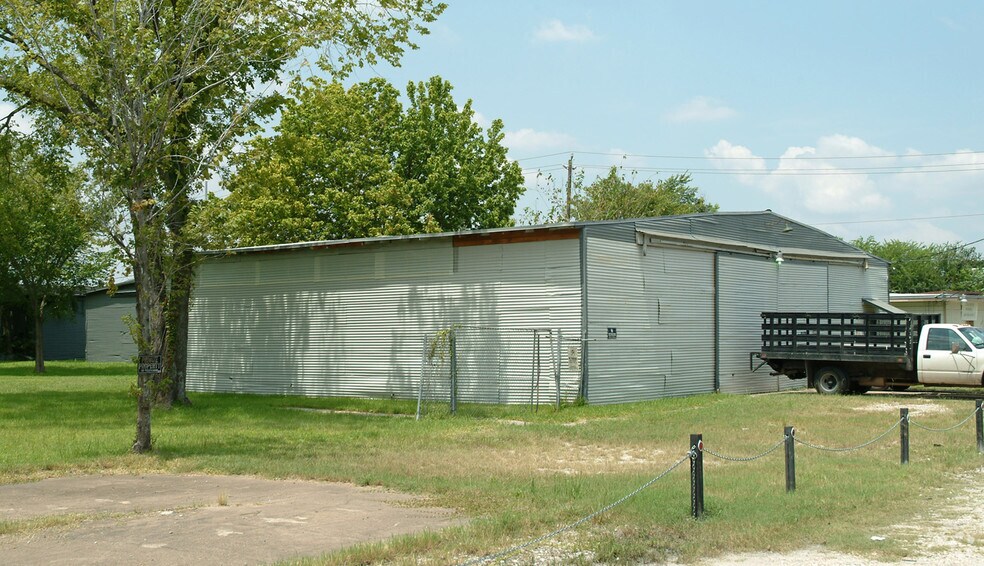 Primary Photo Of 3613 Lumberdale Rd, Houston Warehouse For Lease