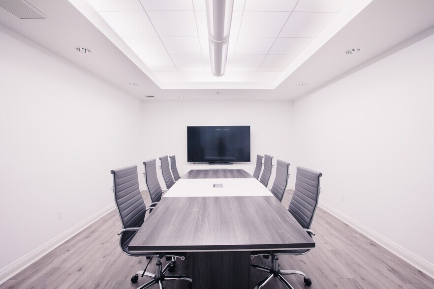 More Photos Of 1173 Warner Ave, Tustin Research And Development For Lease