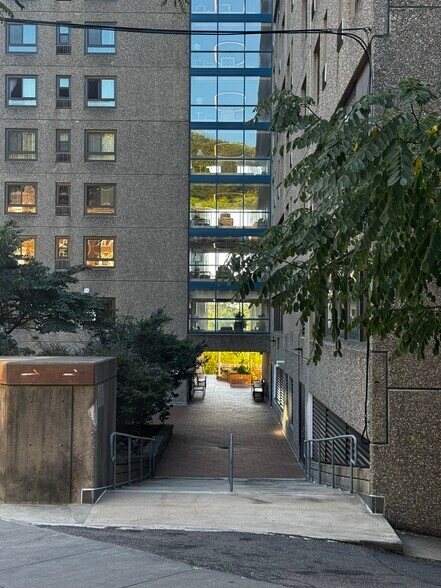 More Photos Of 1550 Beacon St, Brookline Apartments For Lease